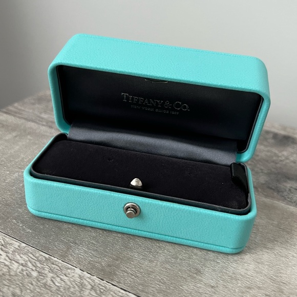 Tiffany & Co. Earring Case and Box - Picture 3 of 8